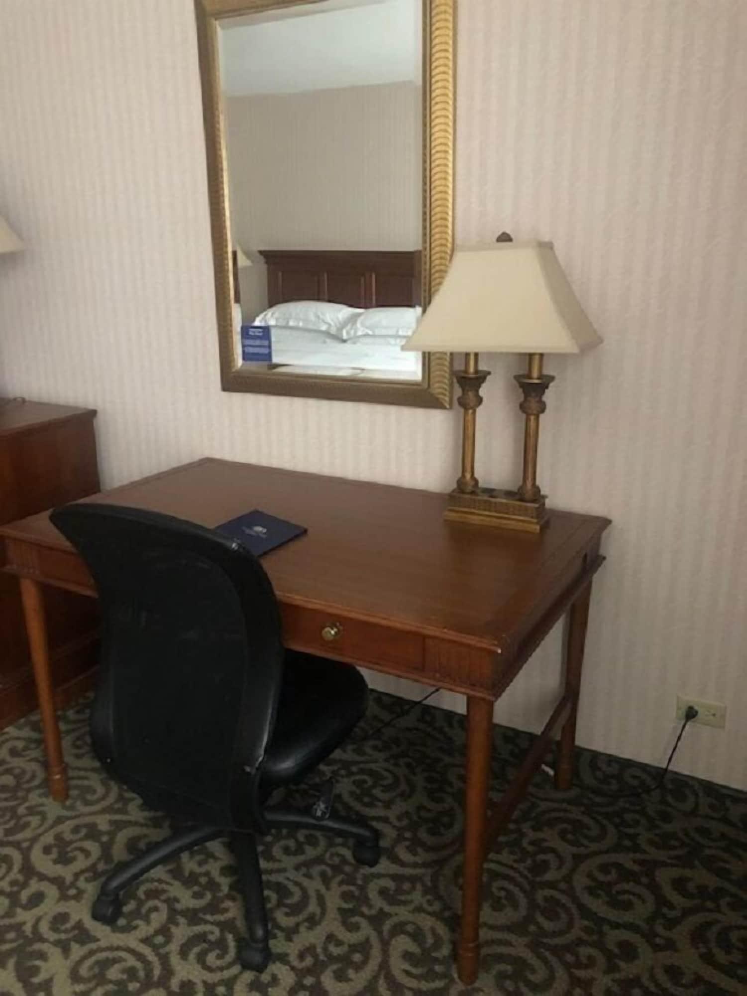 Doubletree By Hilton Lisle Naperville Экстерьер фото