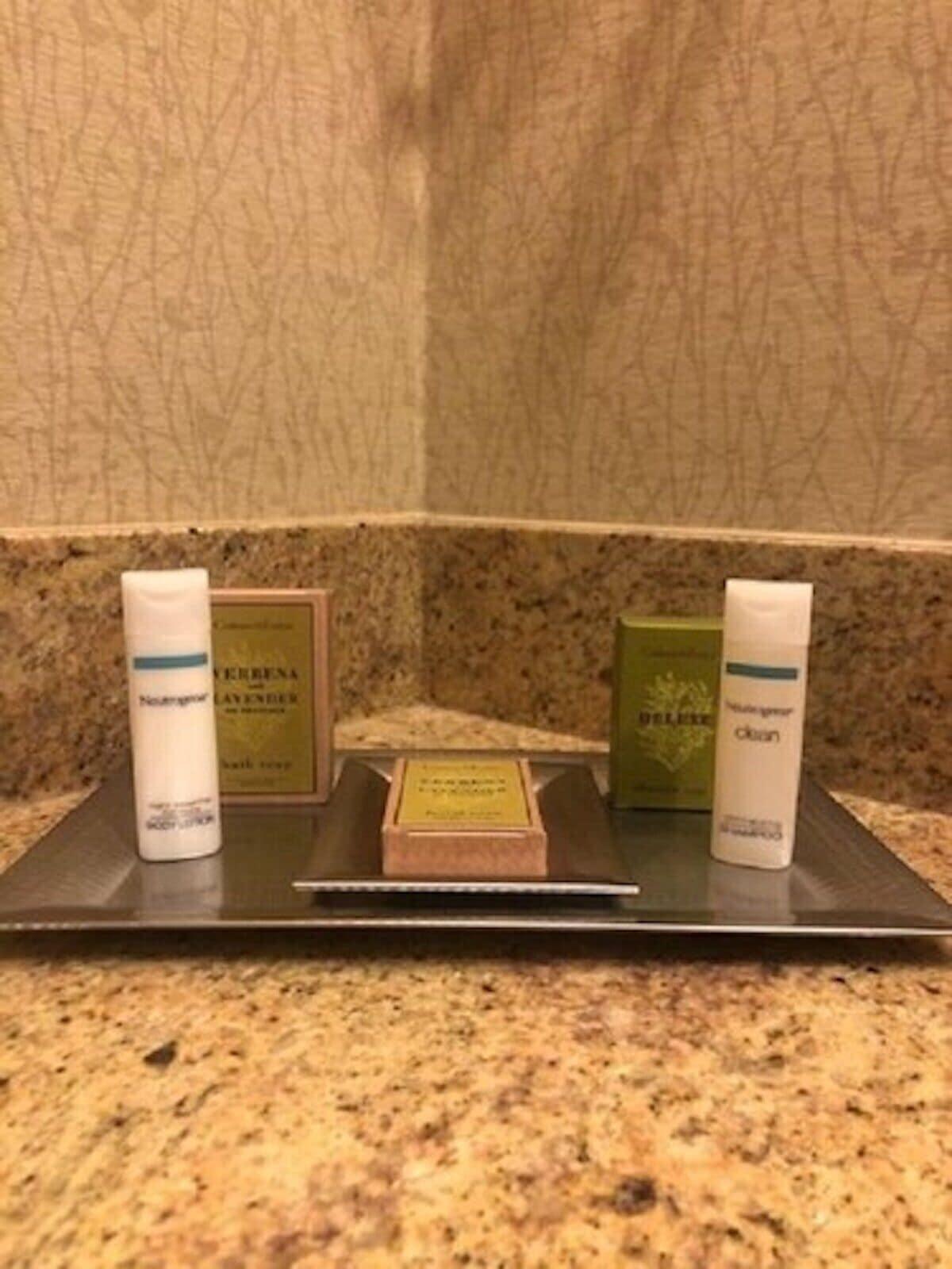 Doubletree By Hilton Lisle Naperville Экстерьер фото